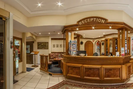 Hotel Wuerzburg City Center Strauss | Hotellobby