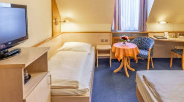 Twinbed Room - Hotel Strauss Wuerzburg