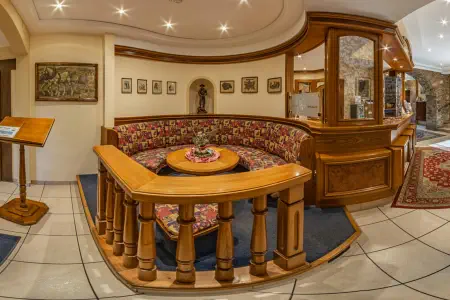 Seating area in the lobby in the virtual tour