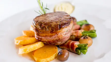 Filet mit Speckbohnen