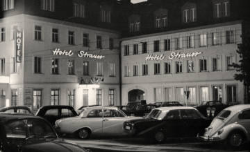 Hotel Strauss Aussenansicht damals