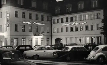 Hotel Strauss Aussenansicht damals