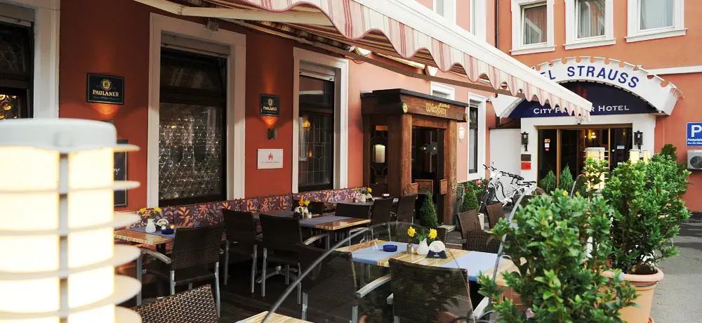 Impressum Hotel Strauss Würzburg